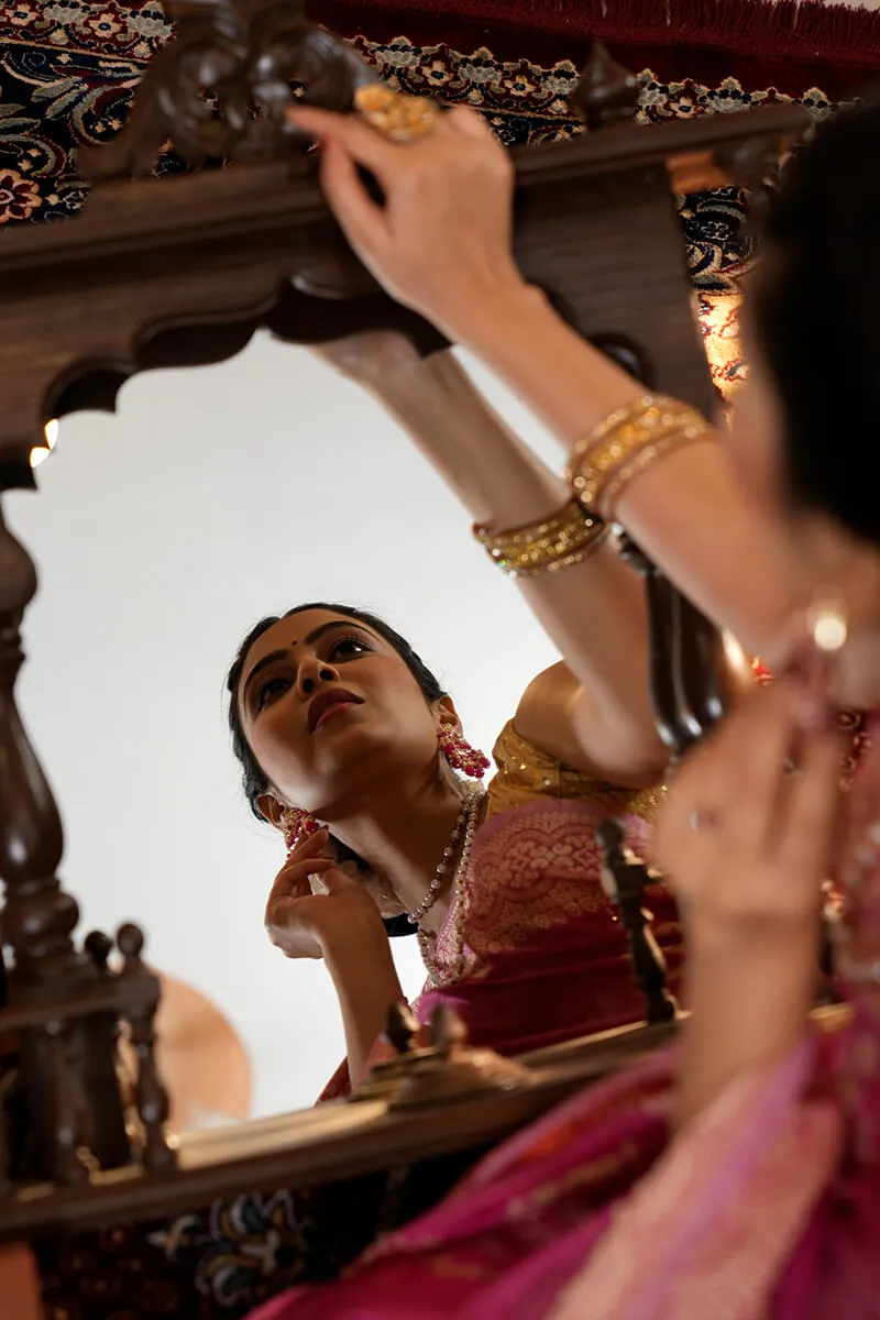 Attractive Dark Pink Linen Silk Saree With Refreshing Blouse Piece