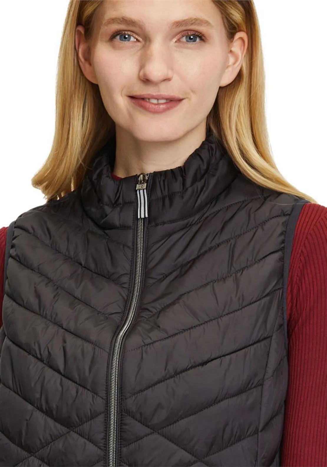 Betty Barclay Light Quilted Long Gilet, Black