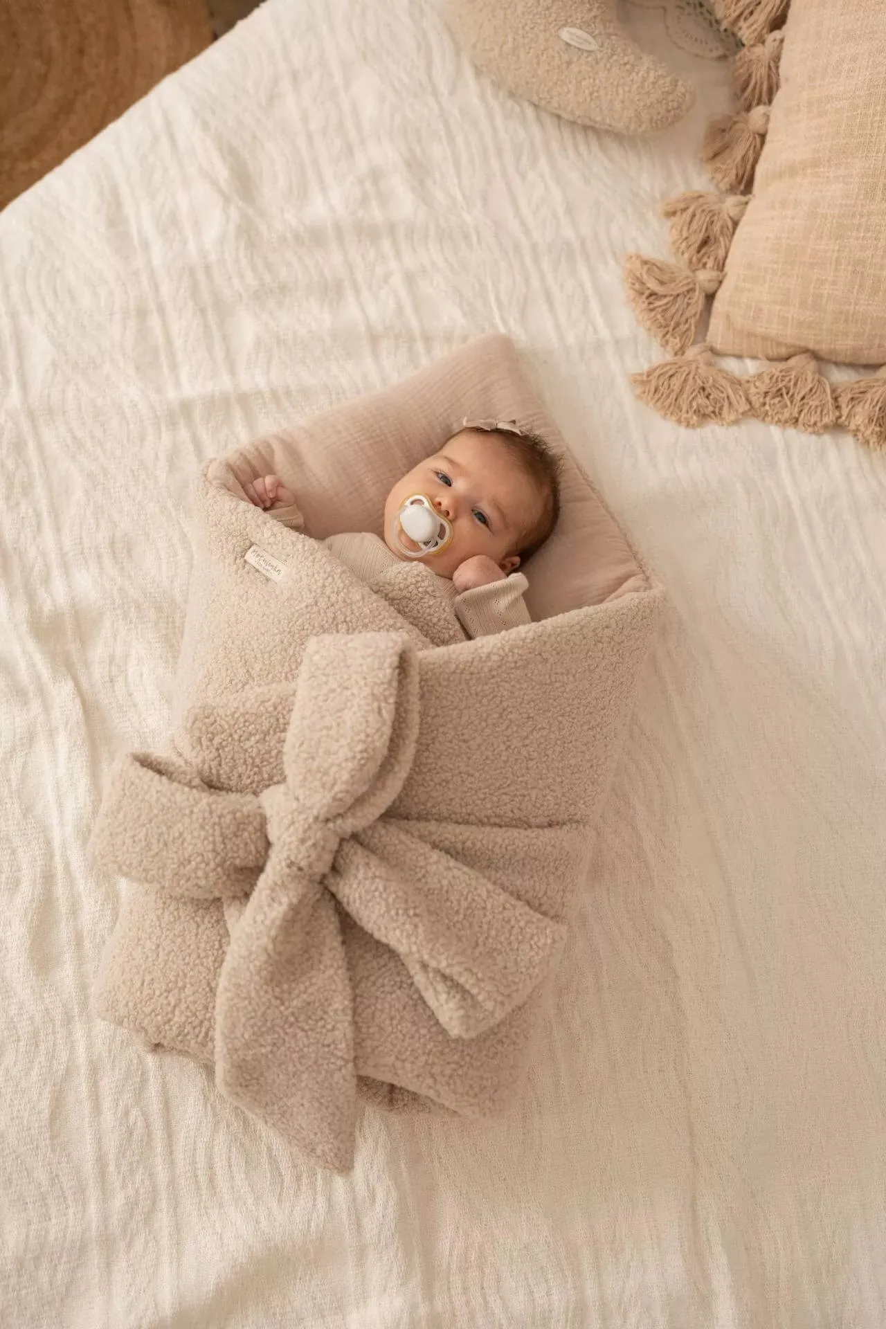 Bouclé Newborn Baby Swaddle Blanket (4 colours)