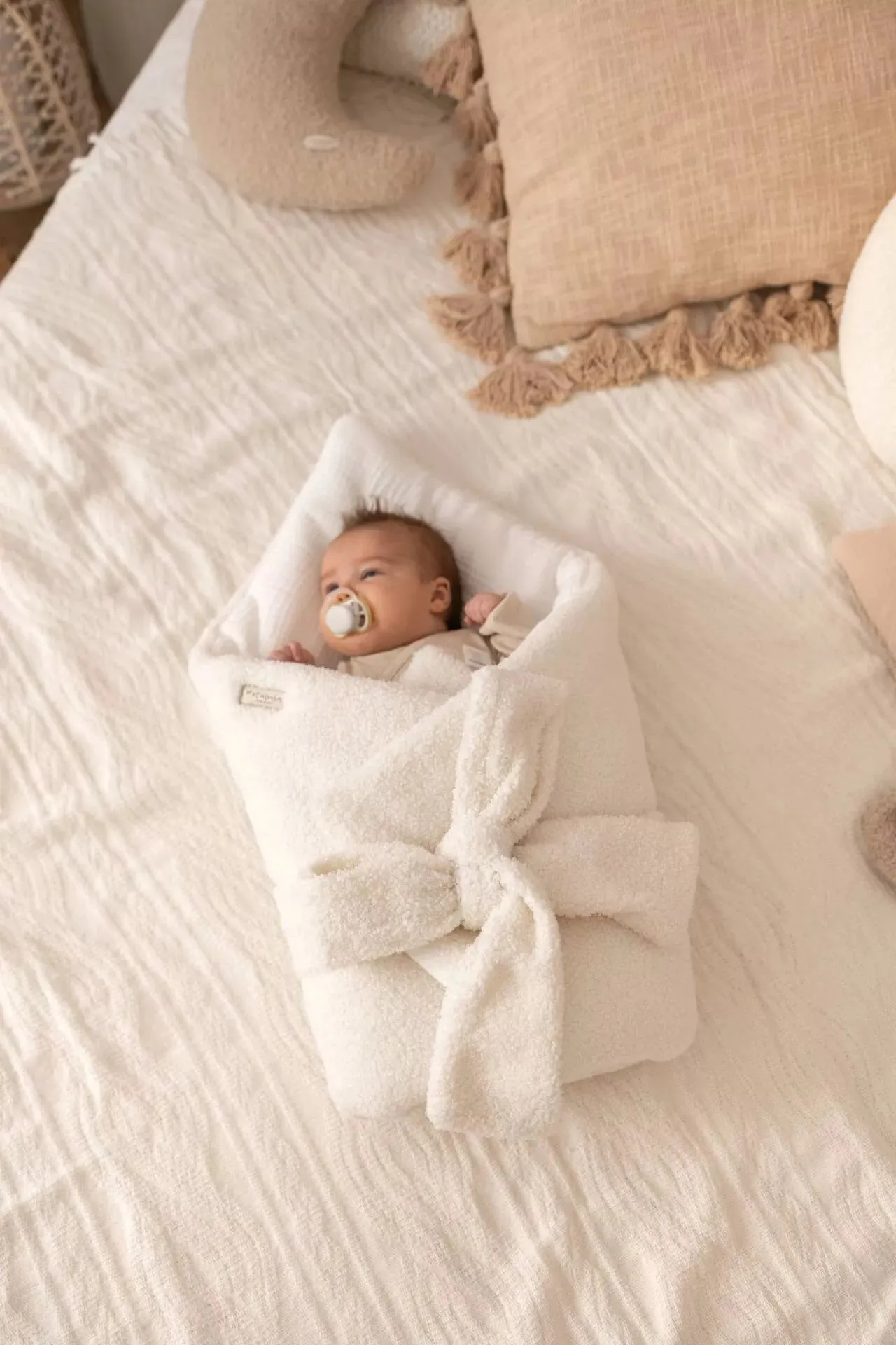 Bouclé Newborn Baby Swaddle Blanket (4 colours)