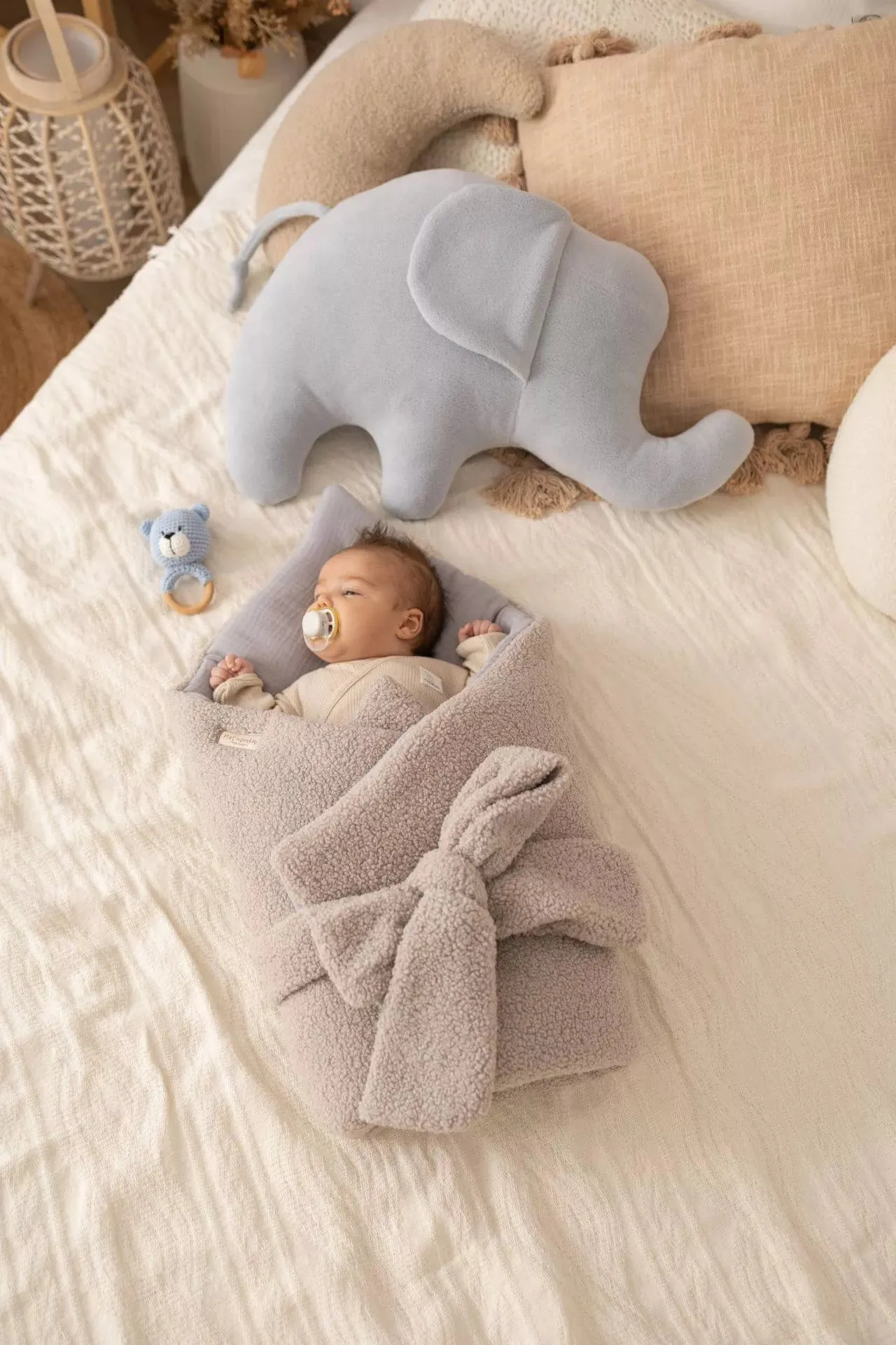 Bouclé Newborn Baby Swaddle Blanket (4 colours)