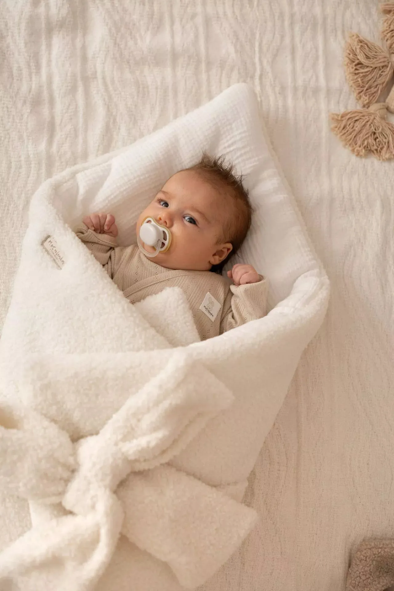 Bouclé Newborn Baby Swaddle Blanket (4 colours)