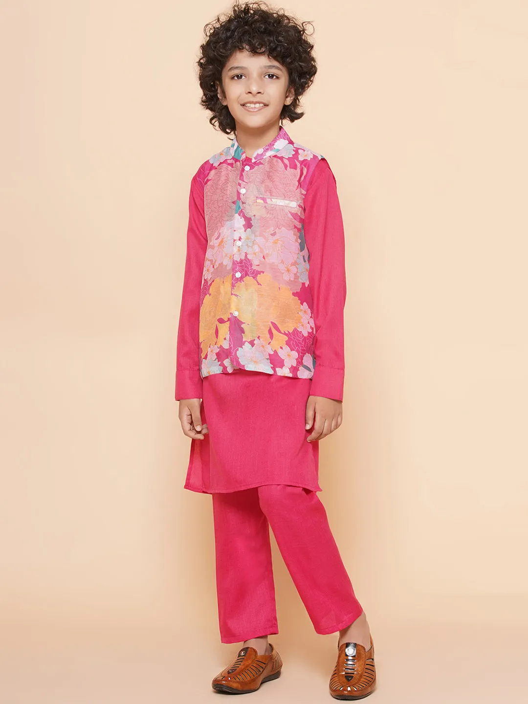 Boys Pink Kurta & Pyjamas with Printed Jacket