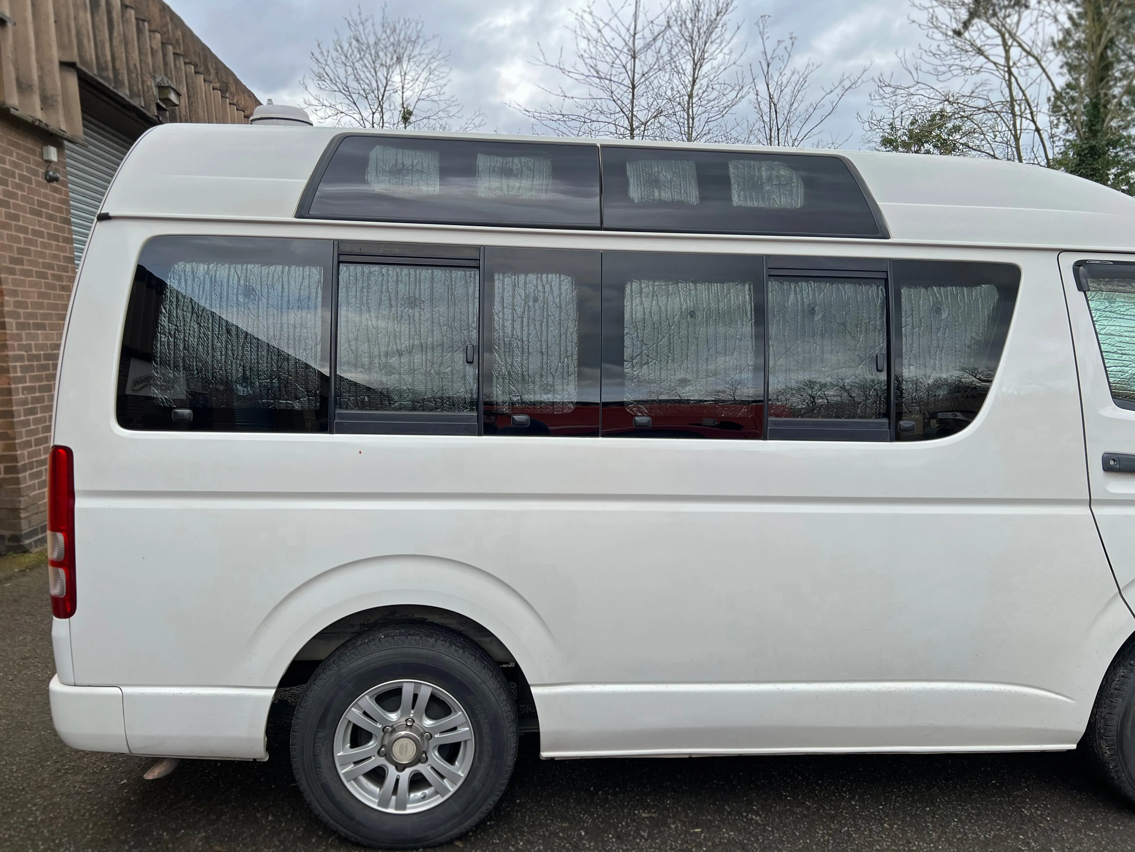 Toyota HiAce (Japanese Import) - Thermal Screens