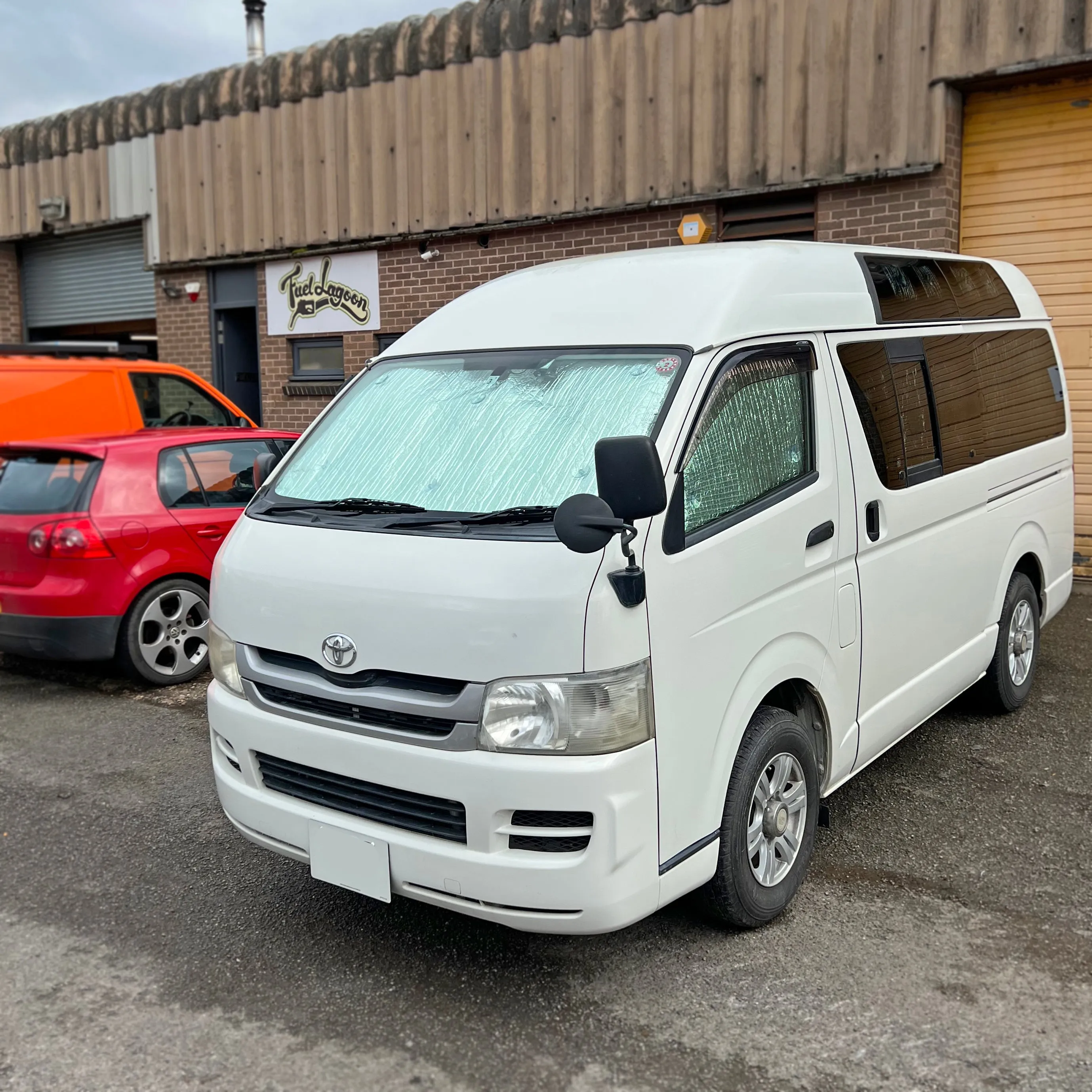 Toyota HiAce (Japanese Import) - Thermal Screens