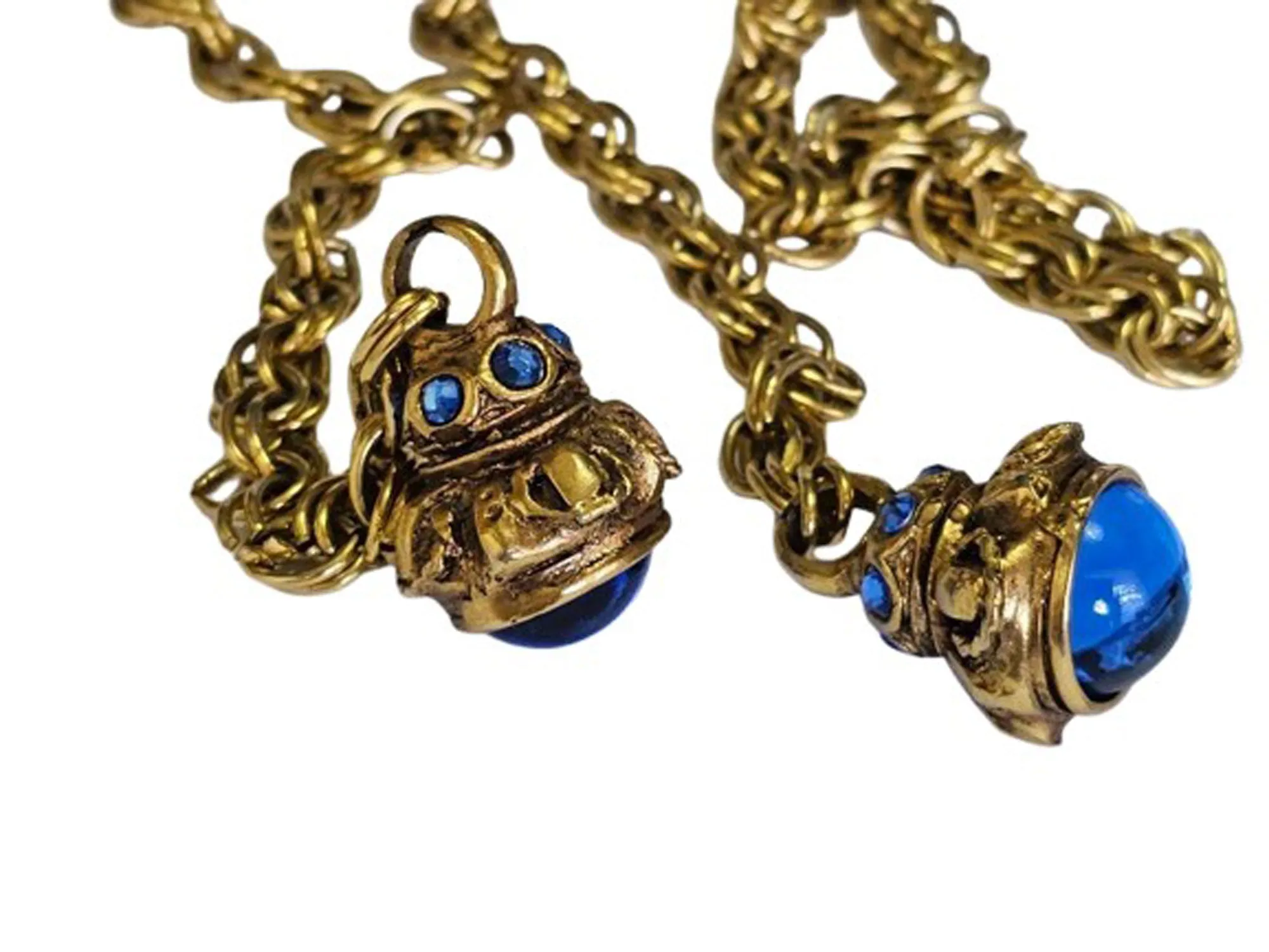 VINTAGE GOLD TONE METAL CHAIN BELT OR NECKLACE WITH ROYAL BLUE CABOCHONSAND SPARKLING RHINESTONES