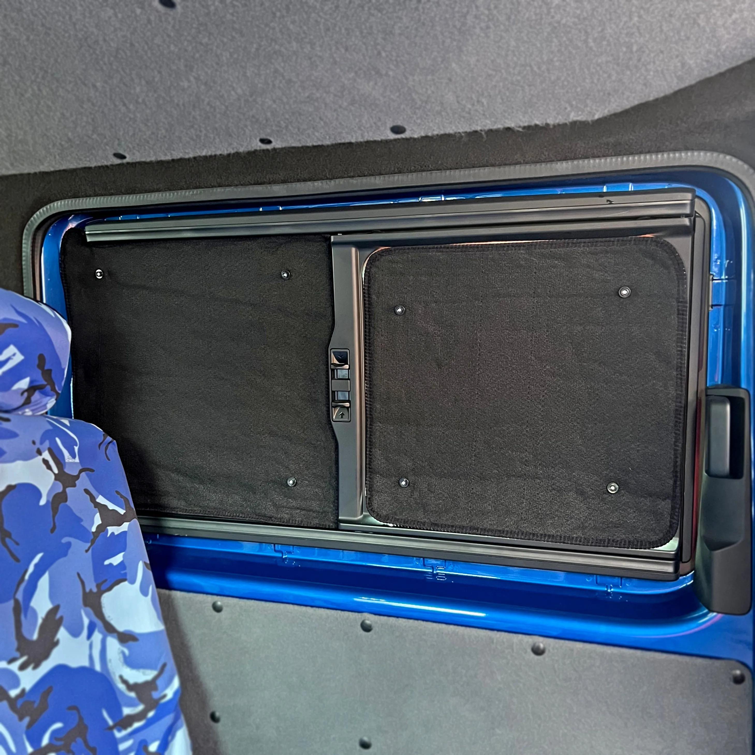 VW T5 - Thermal 2p Side Screen Blinds