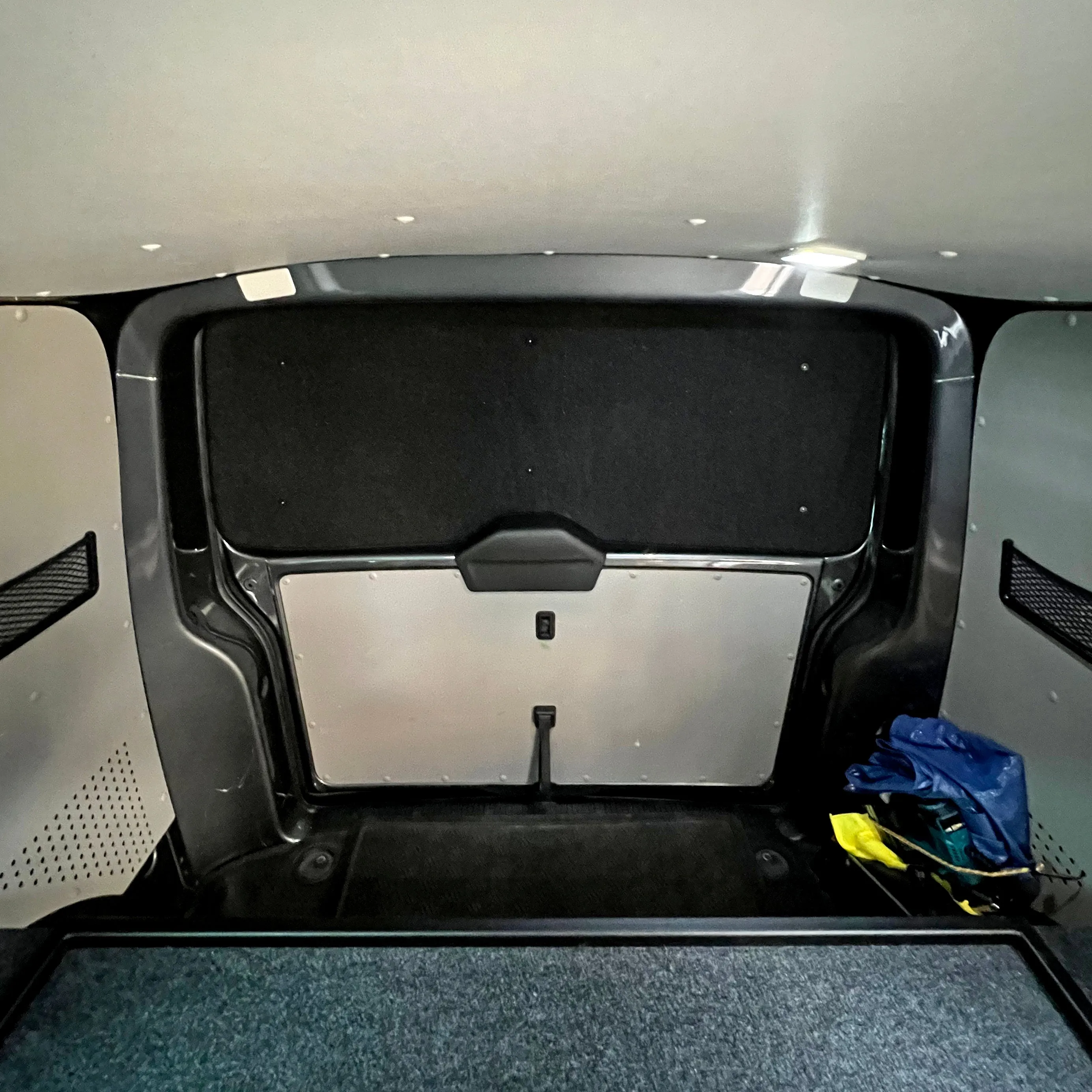 VW T5 - Thermal Tailgate Screen